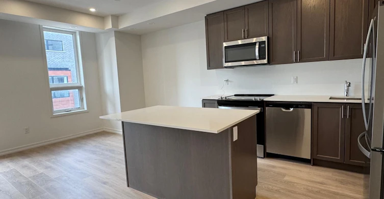 22-14 Lytham Green Circle, Newmarket, ON, L3Y 0H3 - 7
