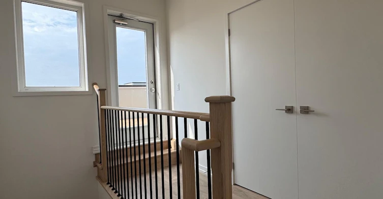 22-14 Lytham Green Circle, Newmarket, ON, L3Y 0H3 - 12