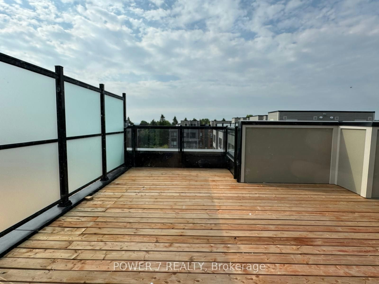22-14 Lytham Green Circle, Newmarket, ON, L3Y 0H3 - 13