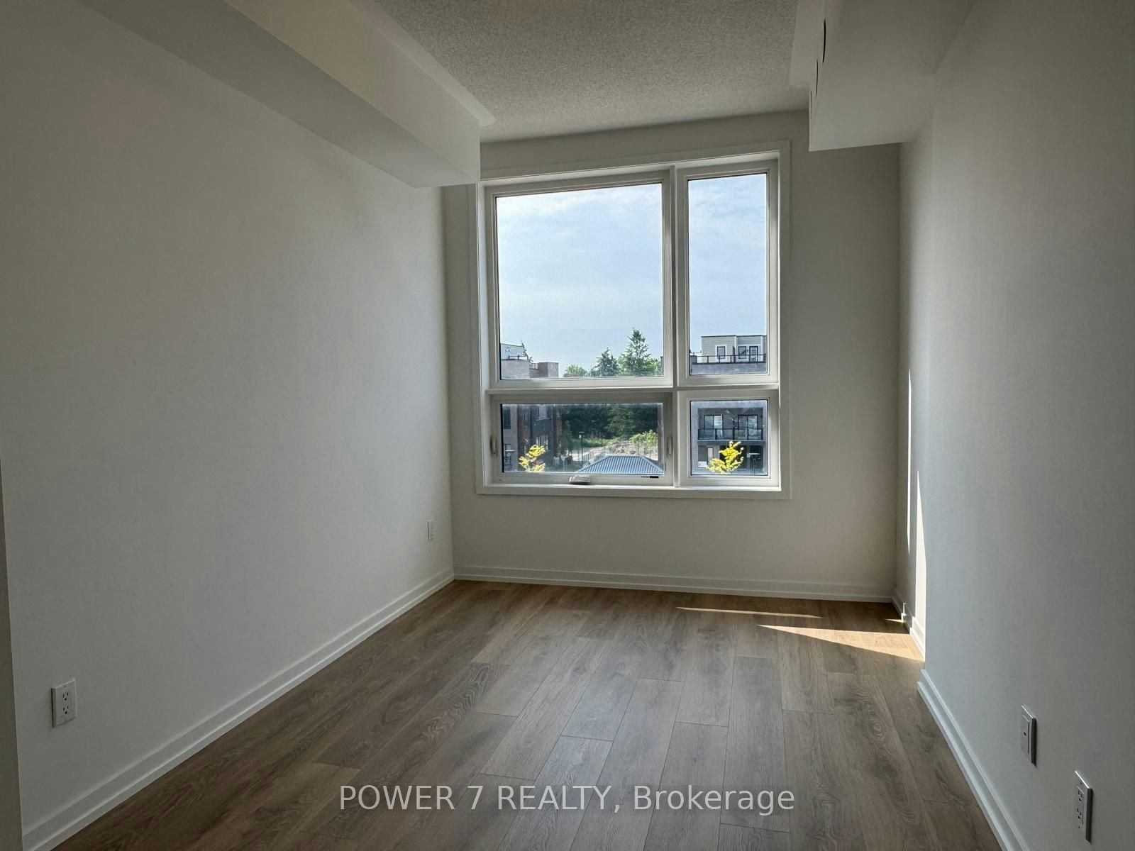 22-14 Lytham Green Circle, Newmarket, ON, L3Y 0H3 - 9