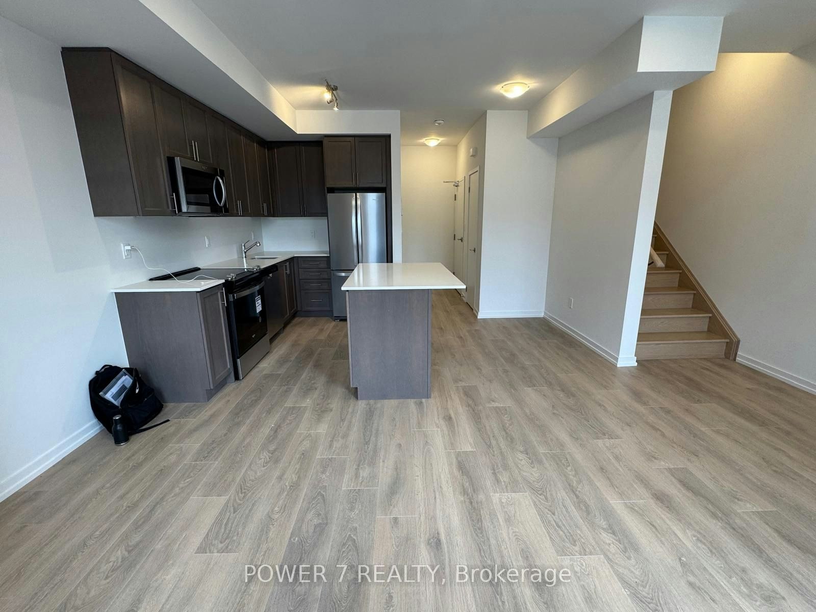 22-14 Lytham Green Circle, Newmarket, ON, L3Y 0H3 - 5
