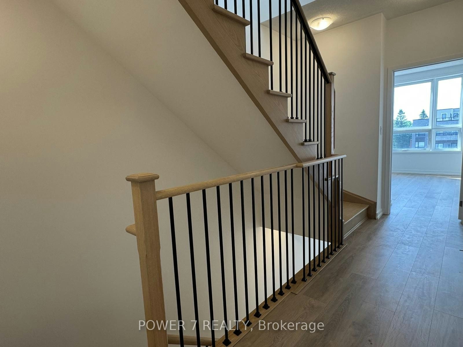 22-14 Lytham Green Circle, Newmarket, ON, L3Y 0H3 - 11