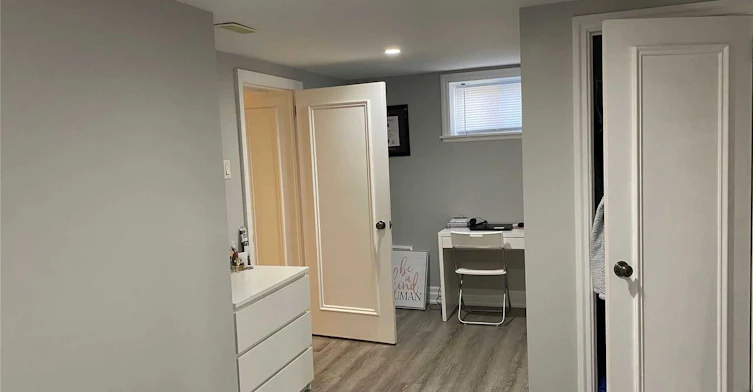 Lower-61 Roxborough Road, Newmarket, ON, L3Y 3K8 - 2