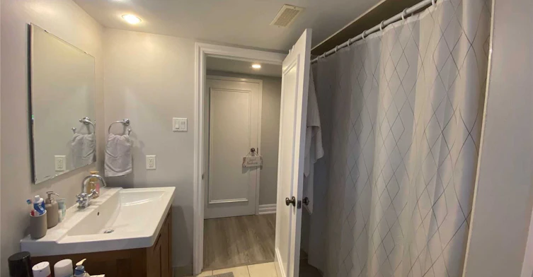 Lower-61 Roxborough Road, Newmarket, ON, L3Y 3K8 - 4