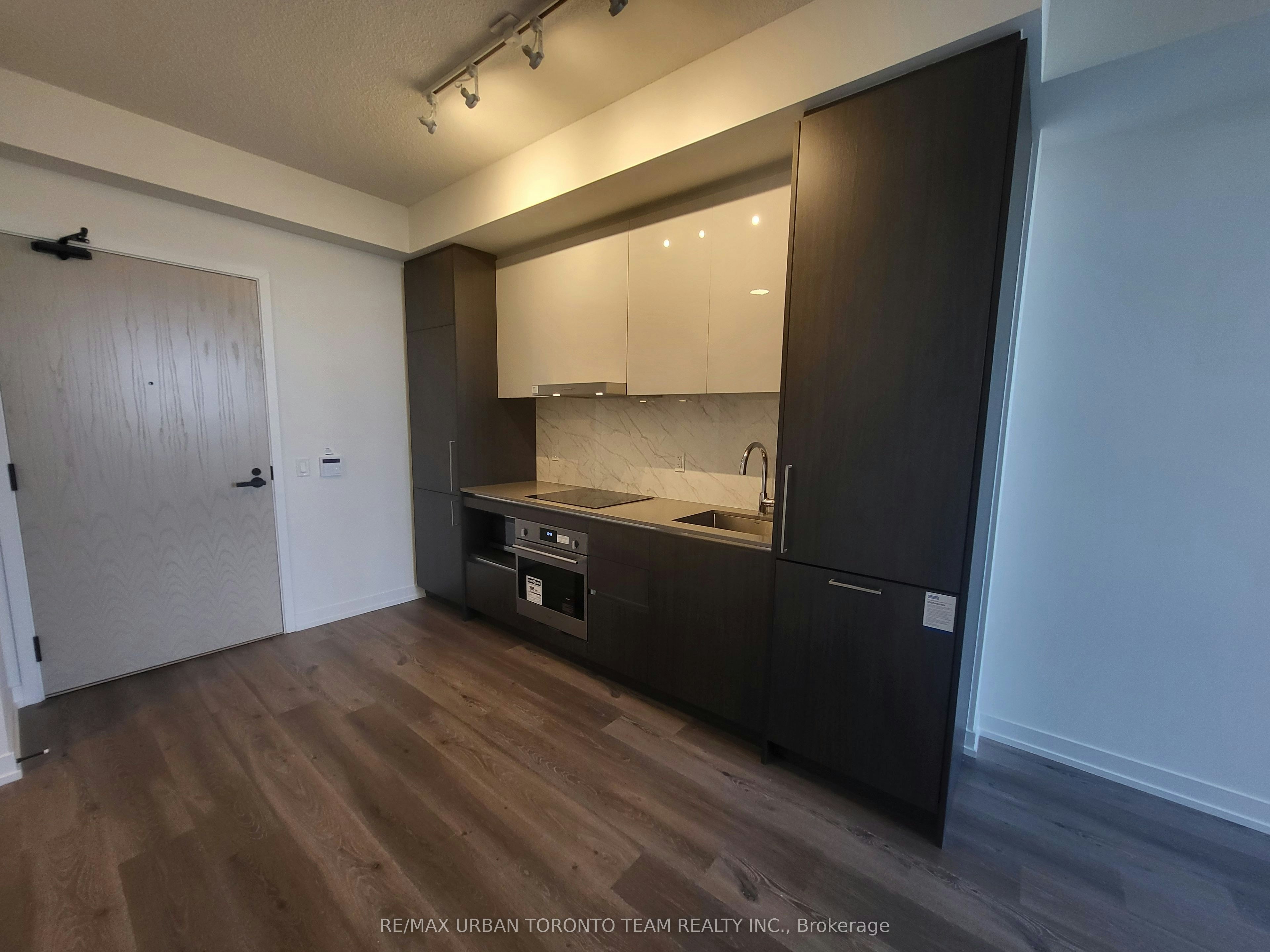 515-225 Commerce St Street, Vaughan, ON, L4K 0P9 - 3