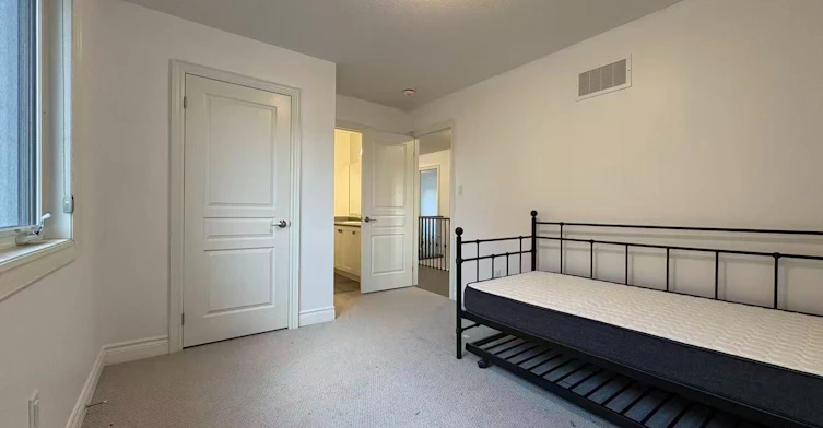 4 Empire Drive, Bradford West Gwillimbury, ON, L3Z 4J1 - 25
