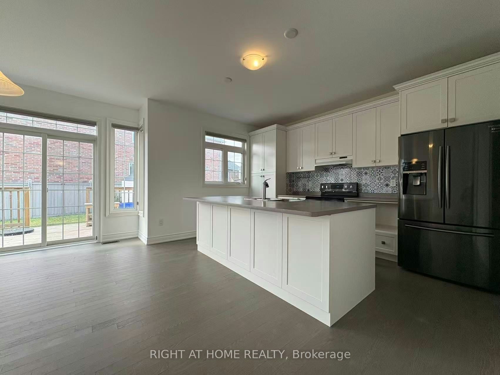 4 Empire Drive, Bradford West Gwillimbury, ON, L3Z 4J1 - 13