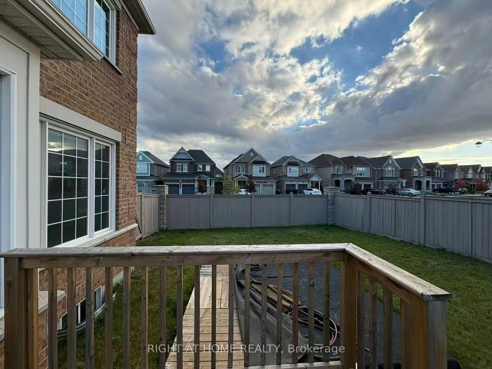 4 Empire Drive, Bradford West Gwillimbury, ON, L3Z 4J1 - 30