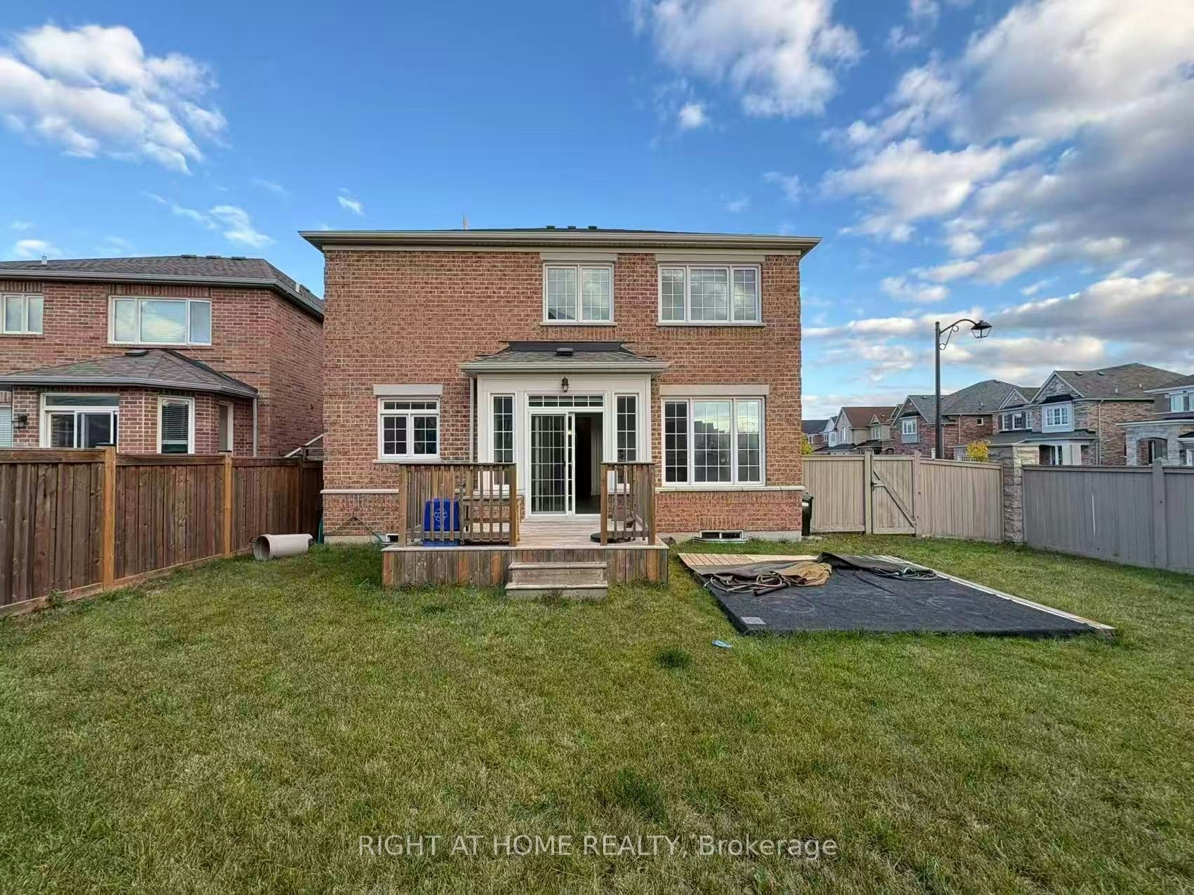 4 Empire Drive, Bradford West Gwillimbury, ON, L3Z 4J1 - 29