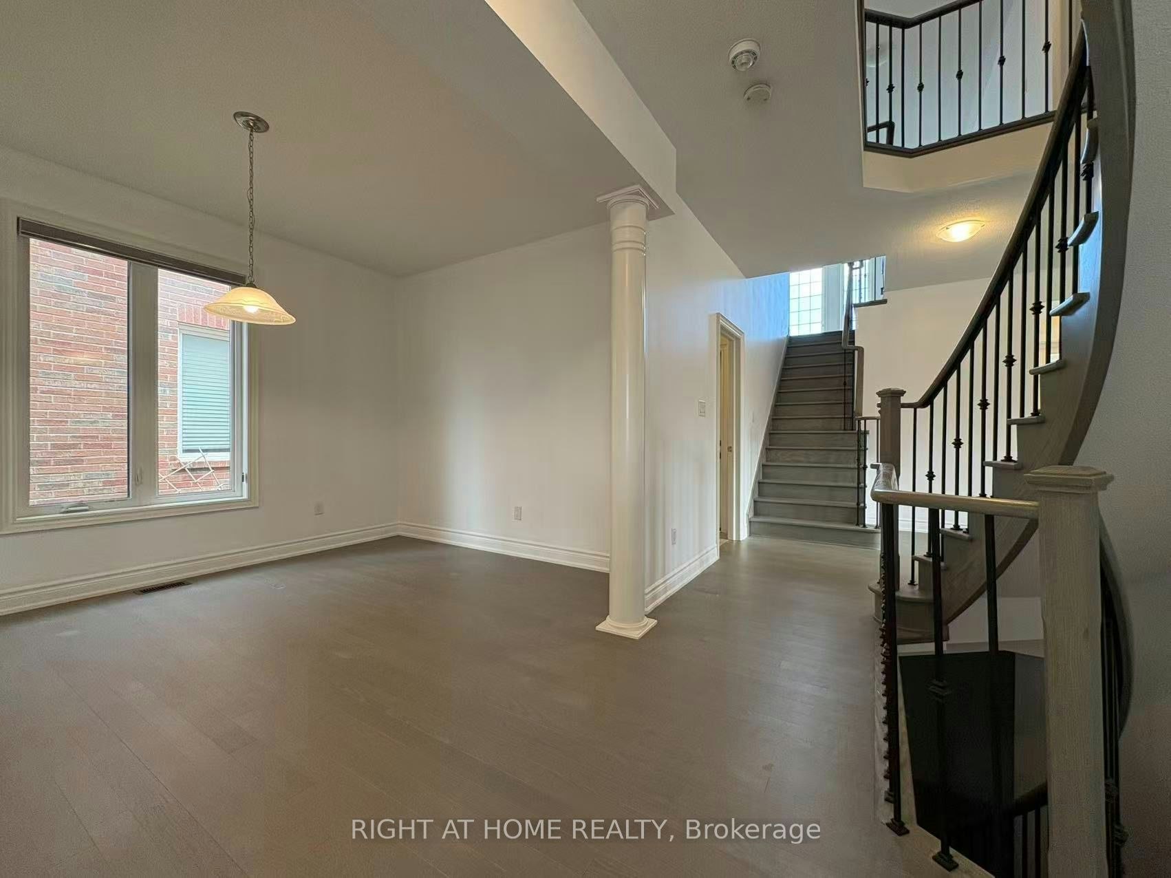4 Empire Drive, Bradford West Gwillimbury, ON, L3Z 4J1 - 8