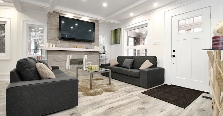 21052 Dalton Road, Georgina, ON, L0E 1L0