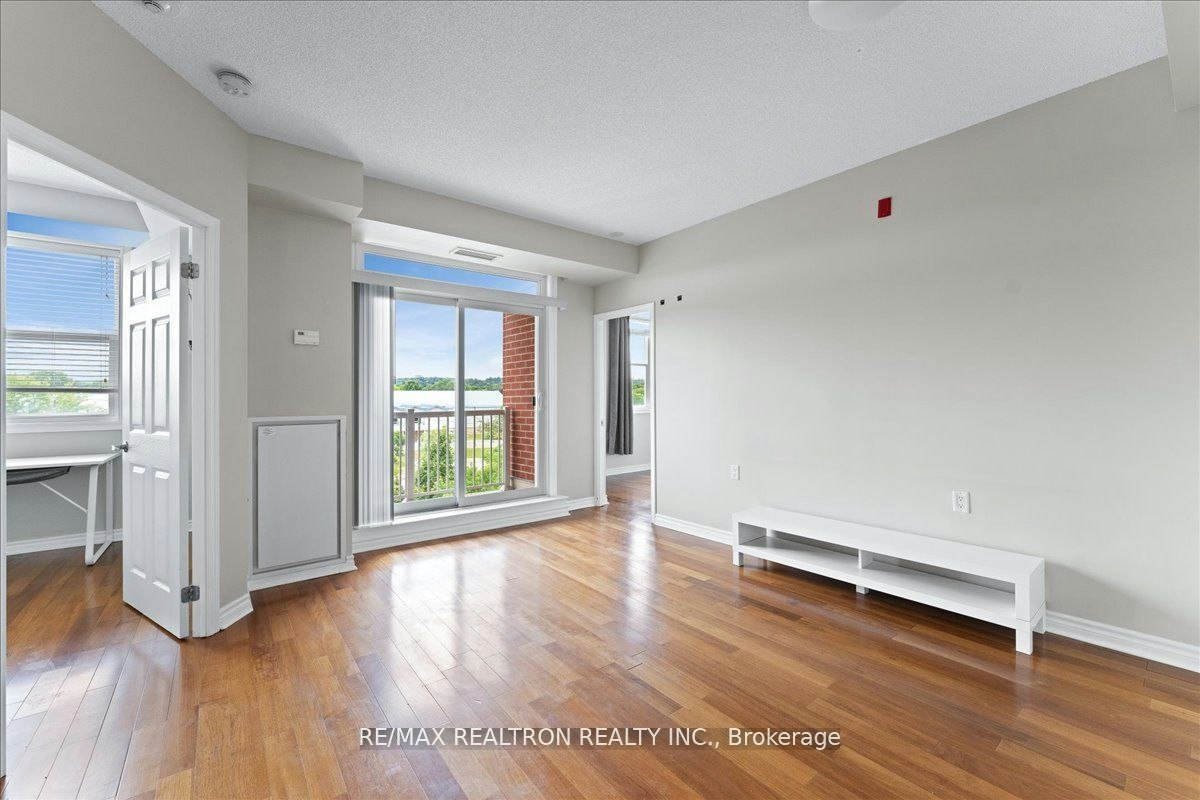 304-15450 Yonge Street, Aurora, ON, L4G 0K1 - 10