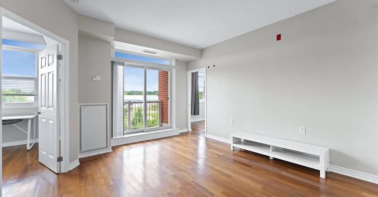 304-15450 Yonge Street, Aurora, ON, L4G 0K1 - 10