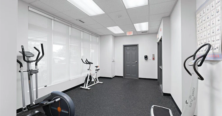 304-15450 Yonge Street, Aurora, ON, L4G 0K1 - 7