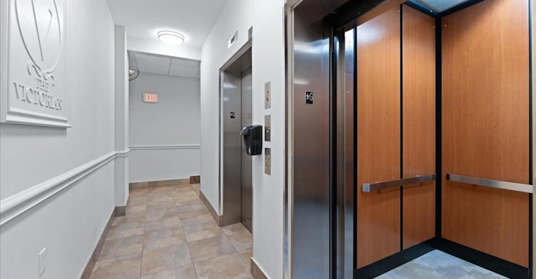 304-15450 Yonge Street, Aurora, ON, L4G 0K1 - 13