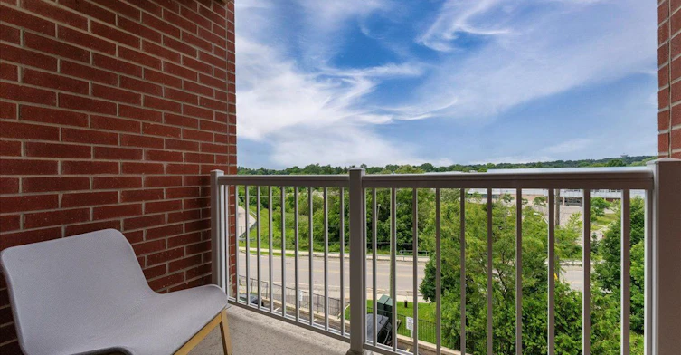 304-15450 Yonge Street, Aurora, ON, L4G 0K1 - 15