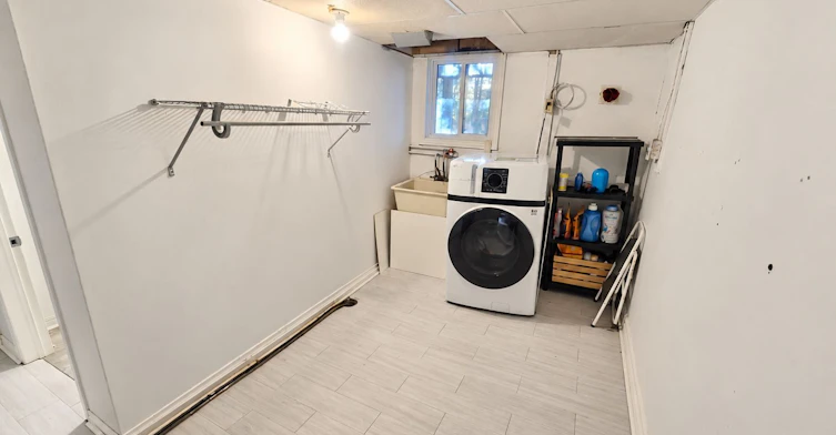 BSMT-62 Howlett Avenue, Newmarket, ON, L3Y 5S5 - 9