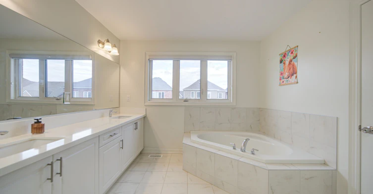 282 Blue Dasher Boulevard, Bradford West Gwillimbury, ON, L3Z 4H8 - 39