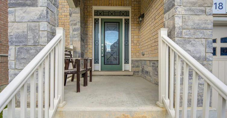 282 Blue Dasher Boulevard, Bradford West Gwillimbury, ON, L3Z 4H8 - 3