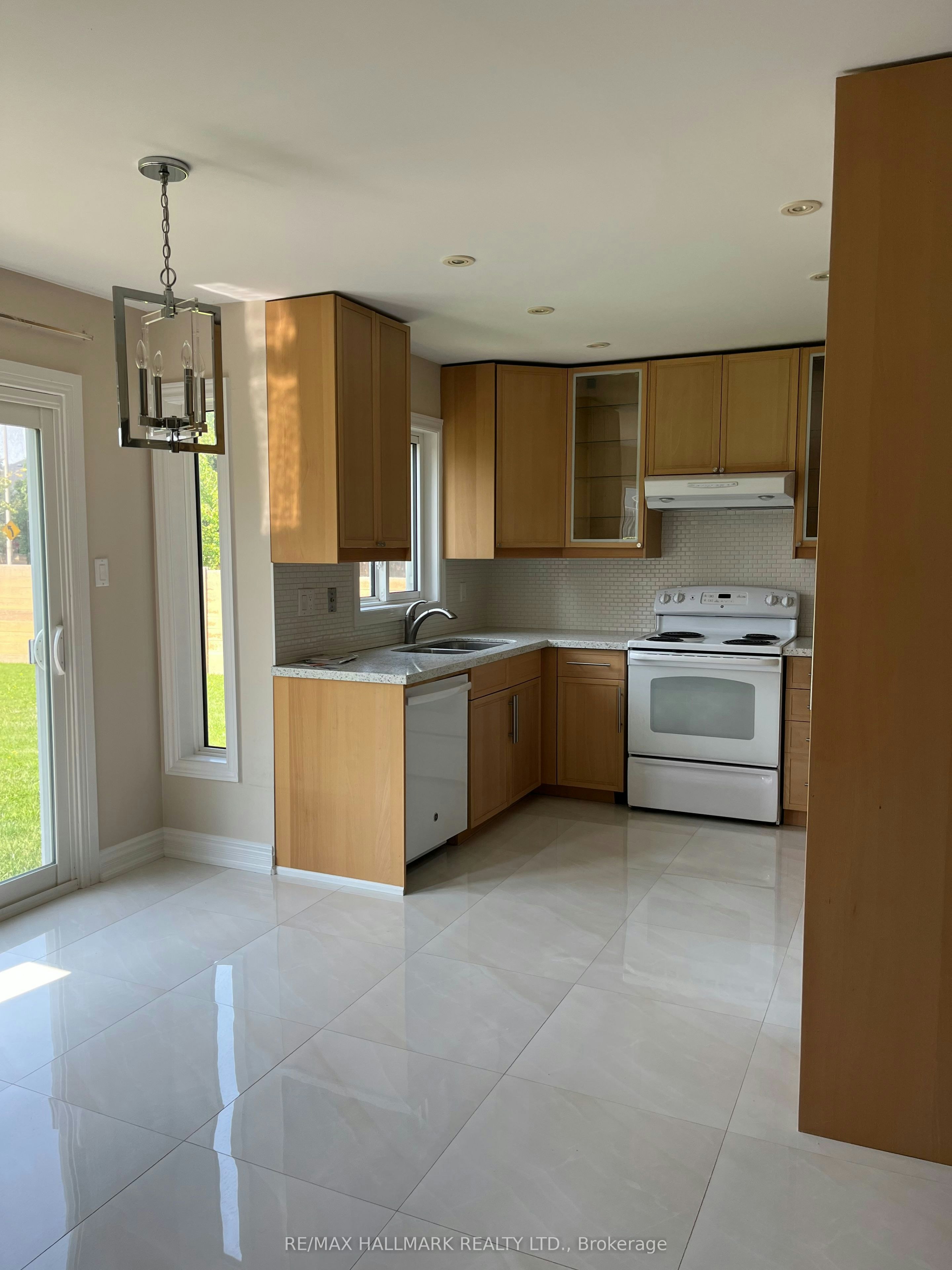 788 York Hill Boulevard, Vaughan, ON, L4J 5H4 - 2