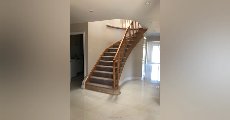 788 York Hill Boulevard, Vaughan, ON, L4J 5H4 - 4