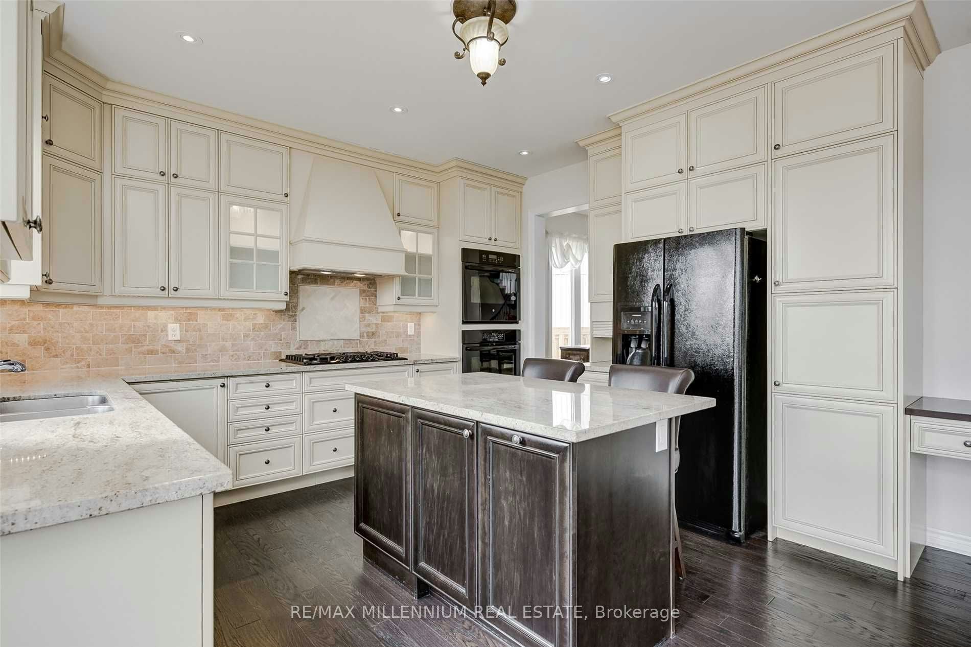 77 Collier Crescent, Essa, ON, L3W 0M6 - 5