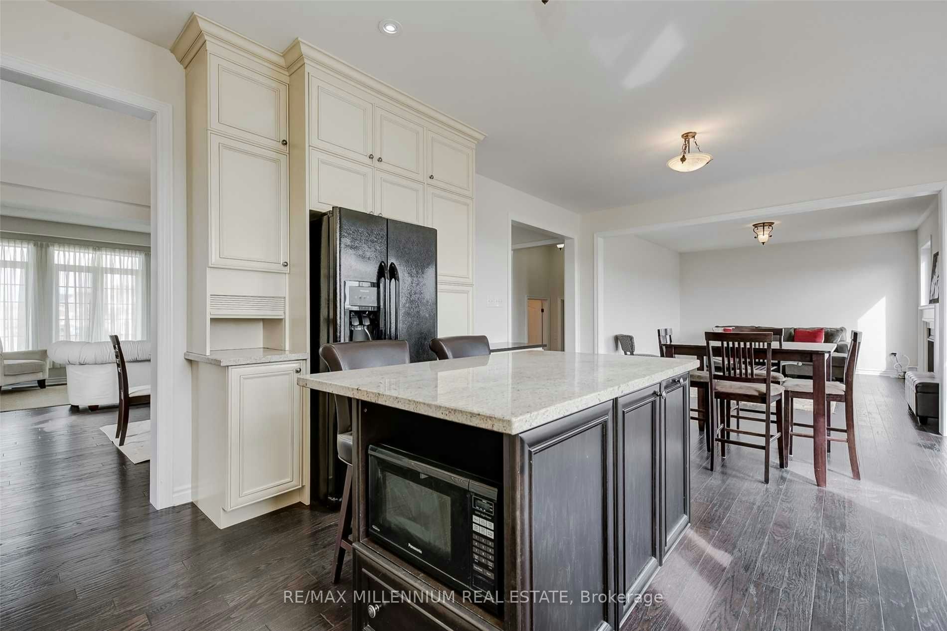 77 Collier Crescent, Essa, ON, L3W 0M6 - 6