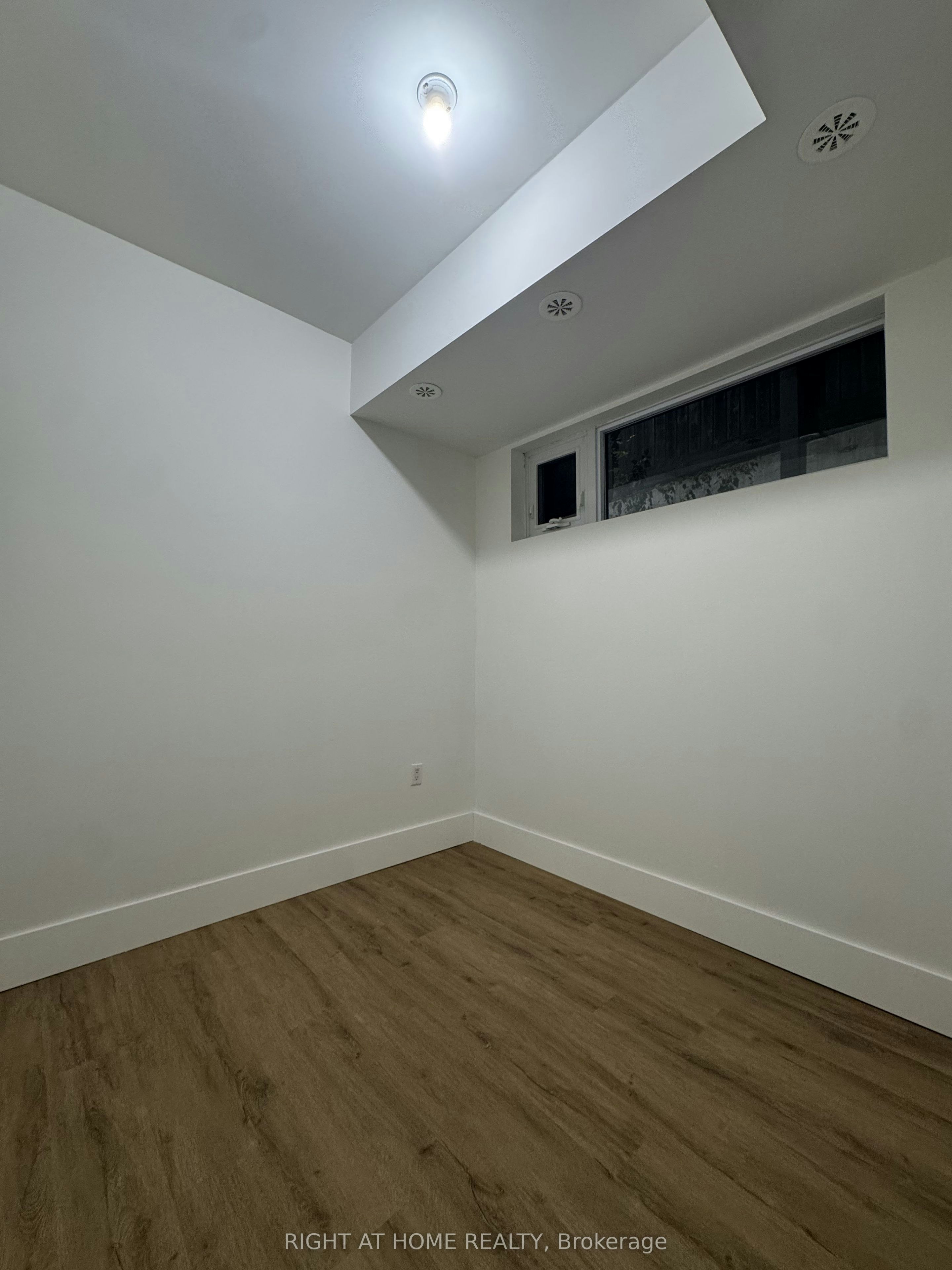 701-5289 Hwy 7 Street E, Vaughan, ON, L4L 0J1 - 11
