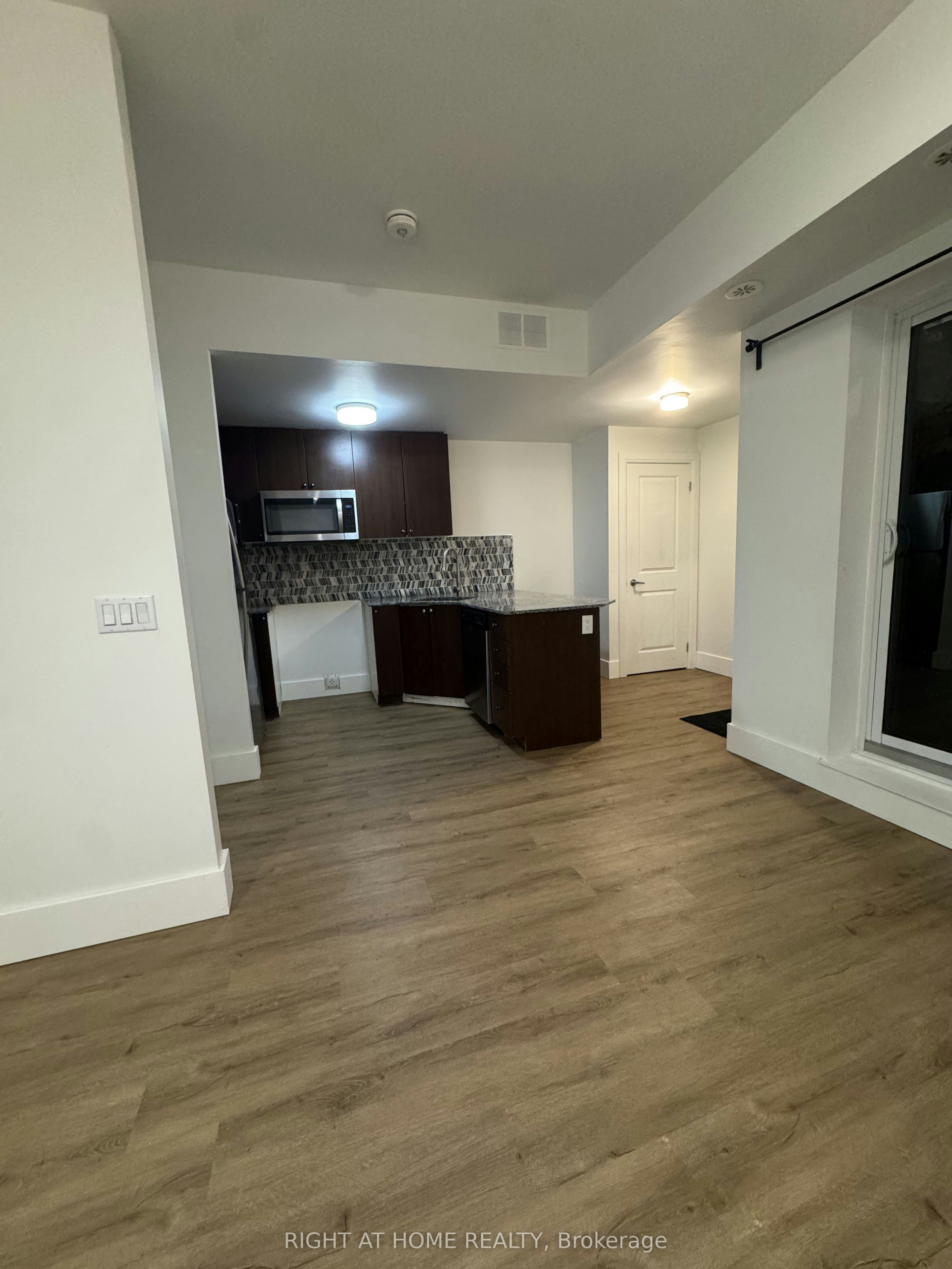 701-5289 Hwy 7 Street E, Vaughan, ON, L4L 0J1 - 4