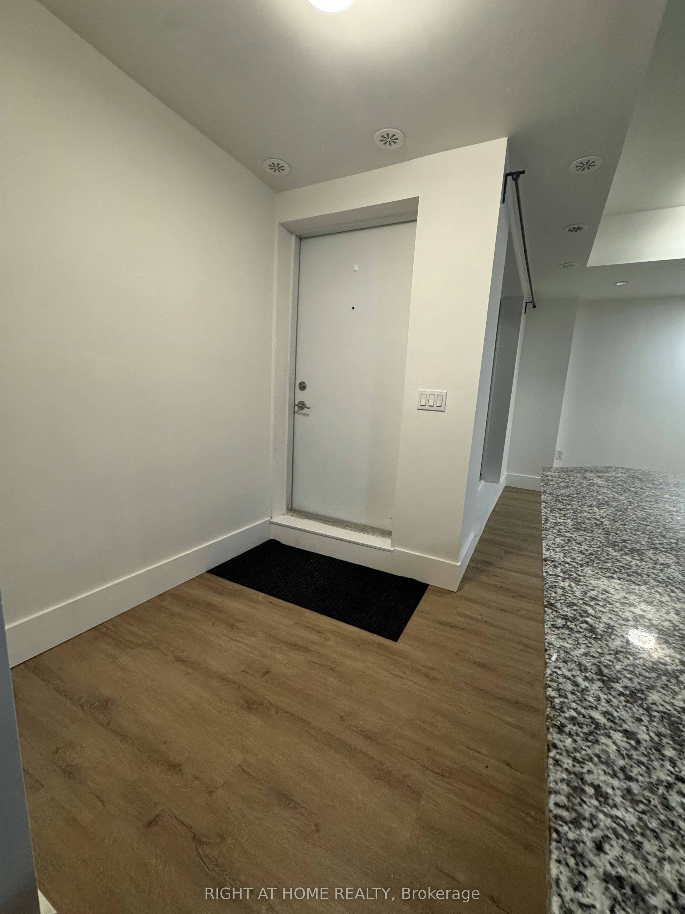 701-5289 Hwy 7 Street E, Vaughan, ON, L4L 0J1 - 15