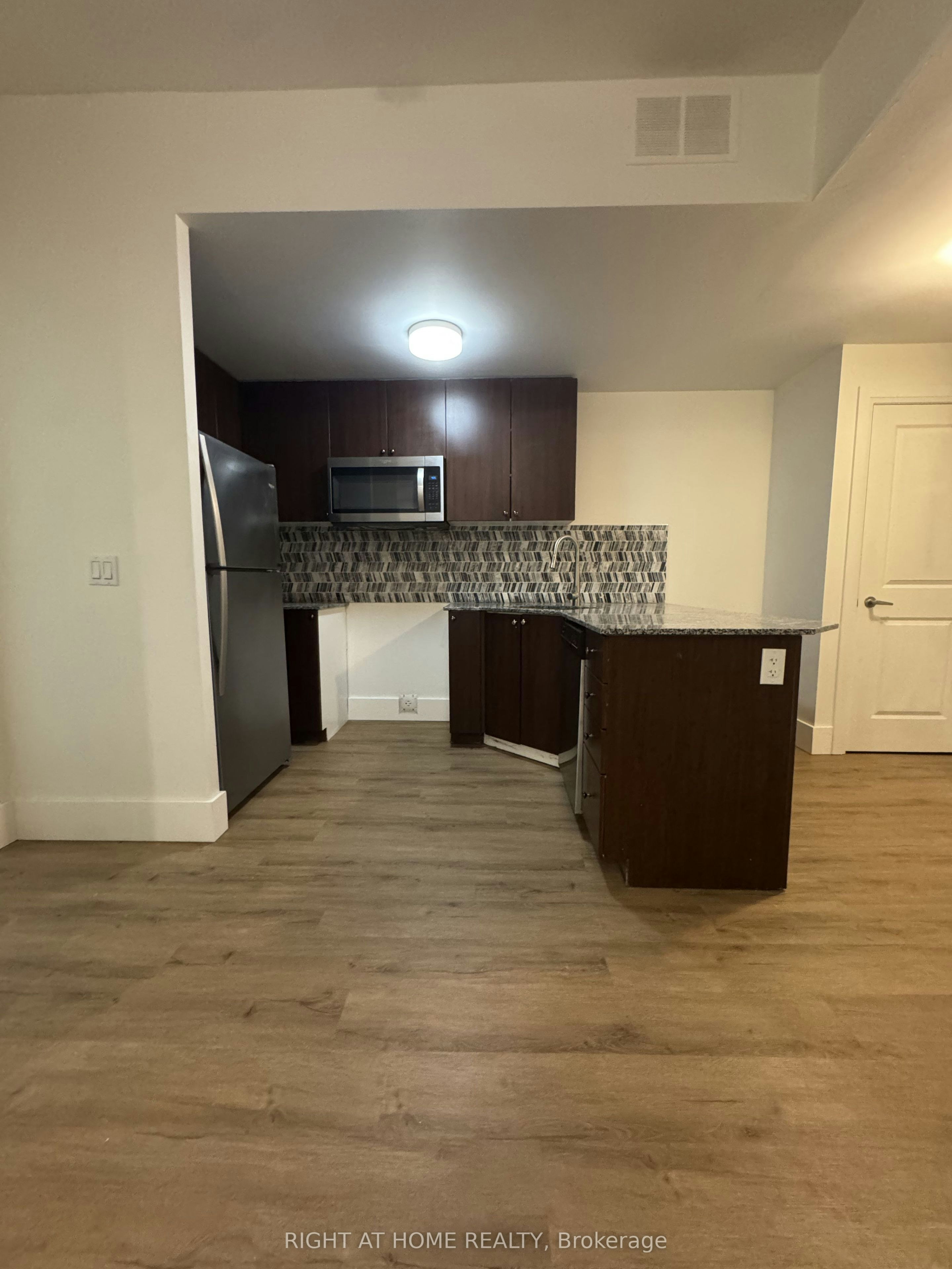 701-5289 Hwy 7 Street E, Vaughan, ON, L4L 0J1 - 14