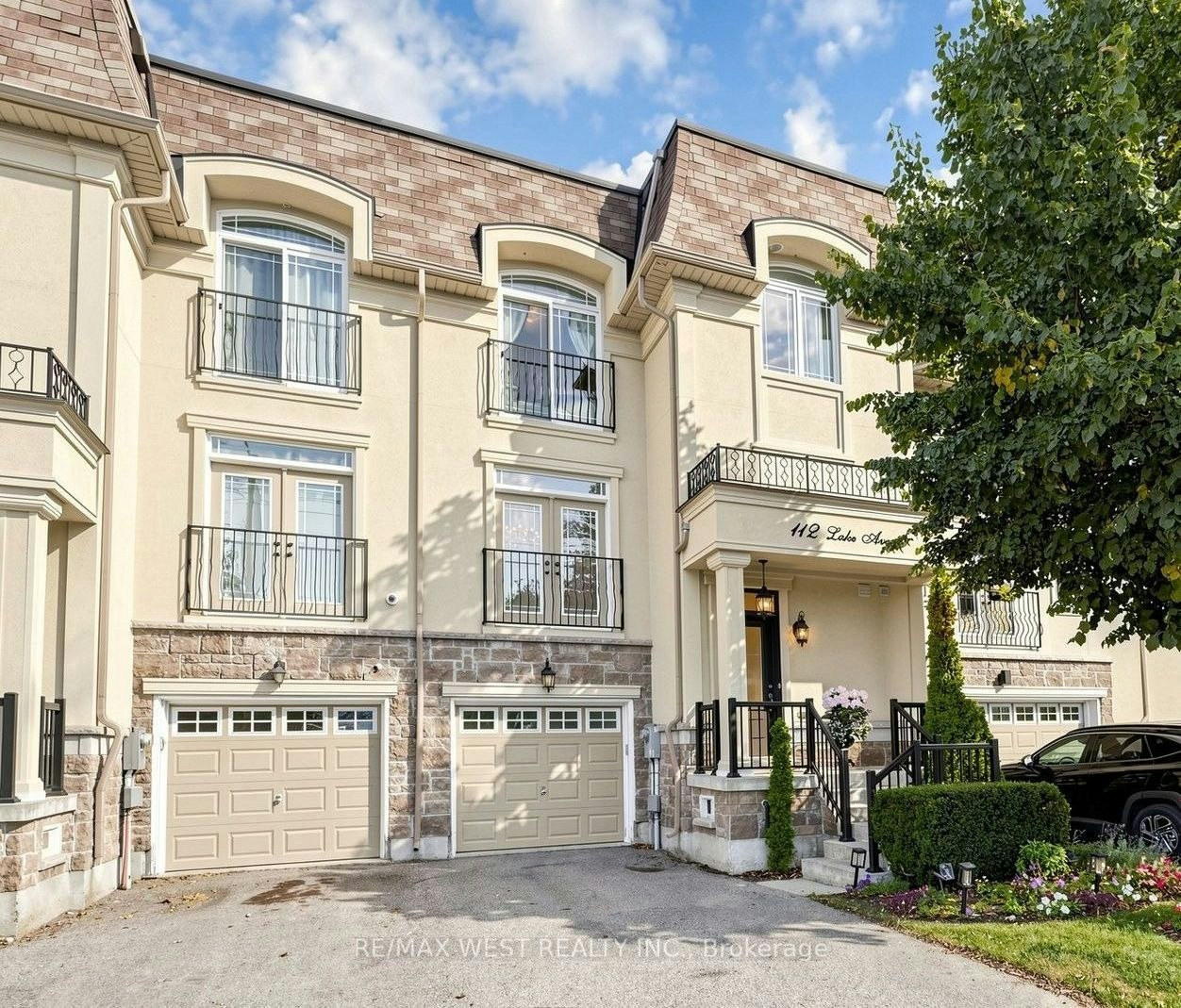 112 Lake Avenue, Richmond Hill, ON, L4E 3G6