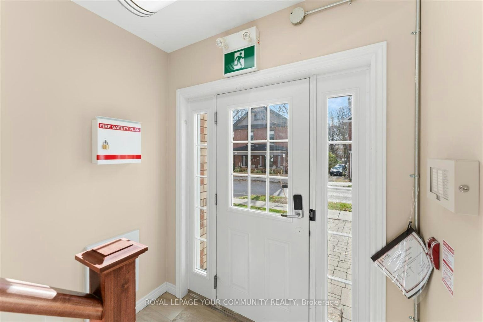 # 3-443 Timothy Street, Newmarket, ON, L3Y 1P7 - 3