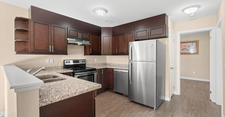 # 3-443 Timothy Street, Newmarket, ON, L3Y 1P7 - 4