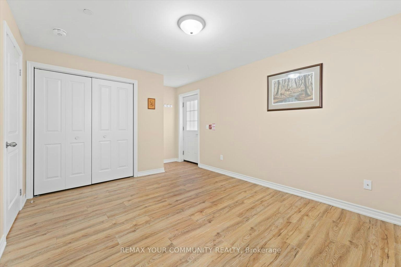 # 3-443 Timothy Street, Newmarket, ON, L3Y 1P7 - 8