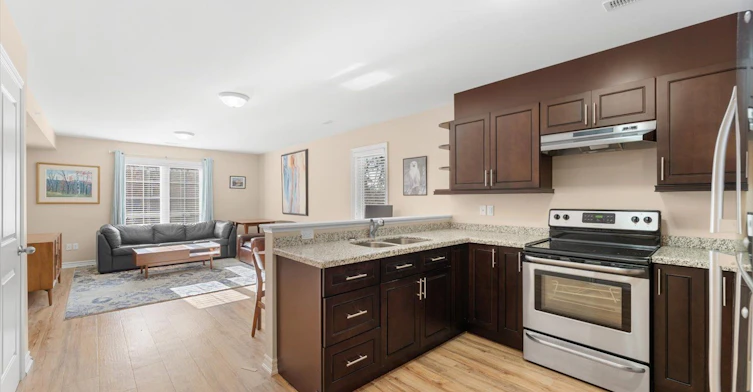 # 3-443 Timothy Street, Newmarket, ON, L3Y 1P7 - 5