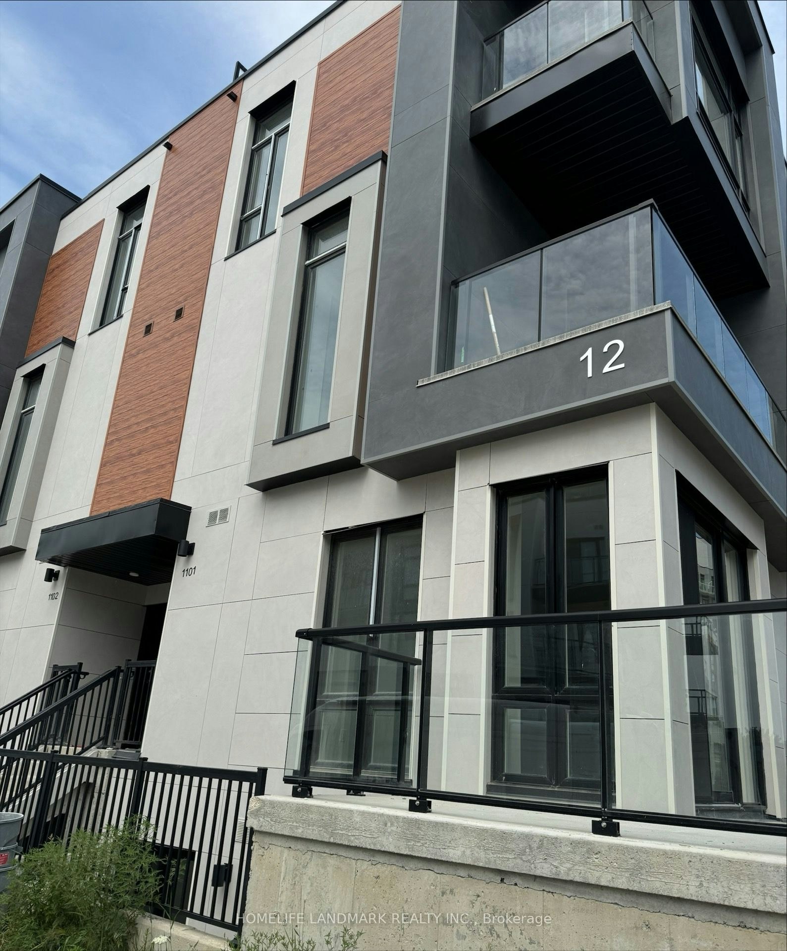 1101-12 David Eyer Road, Richmond Hill, ON, L4S 0N4