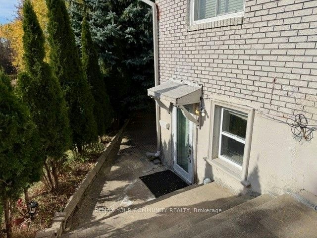 Lower Level-15500 Leslie Street, Aurora, ON, L4G 7C4 - 3