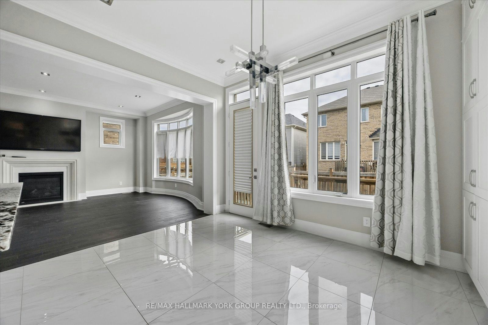 19 Lampkin Street, Georgina, ON, L0E 1R0 - 17