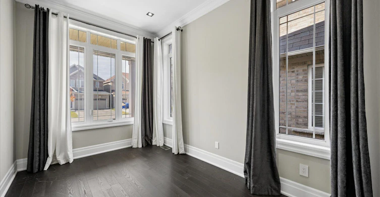 19 Lampkin Street, Georgina, ON, L0E 1R0 - 3