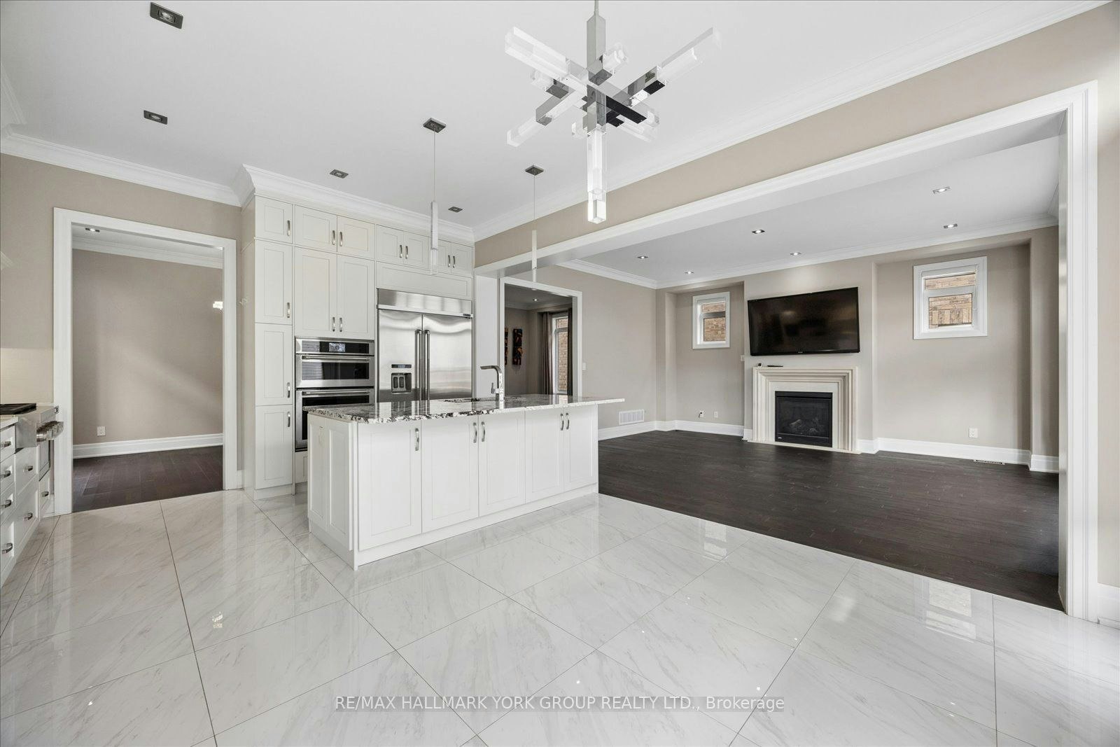 19 Lampkin Street, Georgina, ON, L0E 1R0 - 18