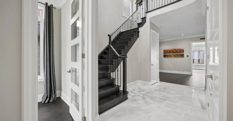 19 Lampkin Street, Georgina, ON, L0E 1R0 - 5