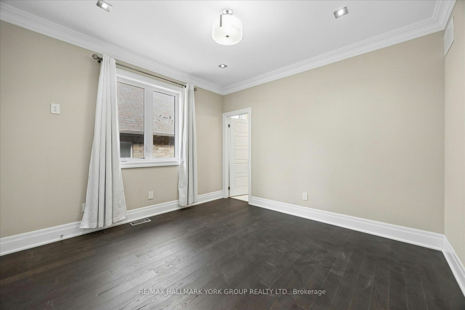 19 Lampkin Street, Georgina, ON, L0E 1R0 - 36