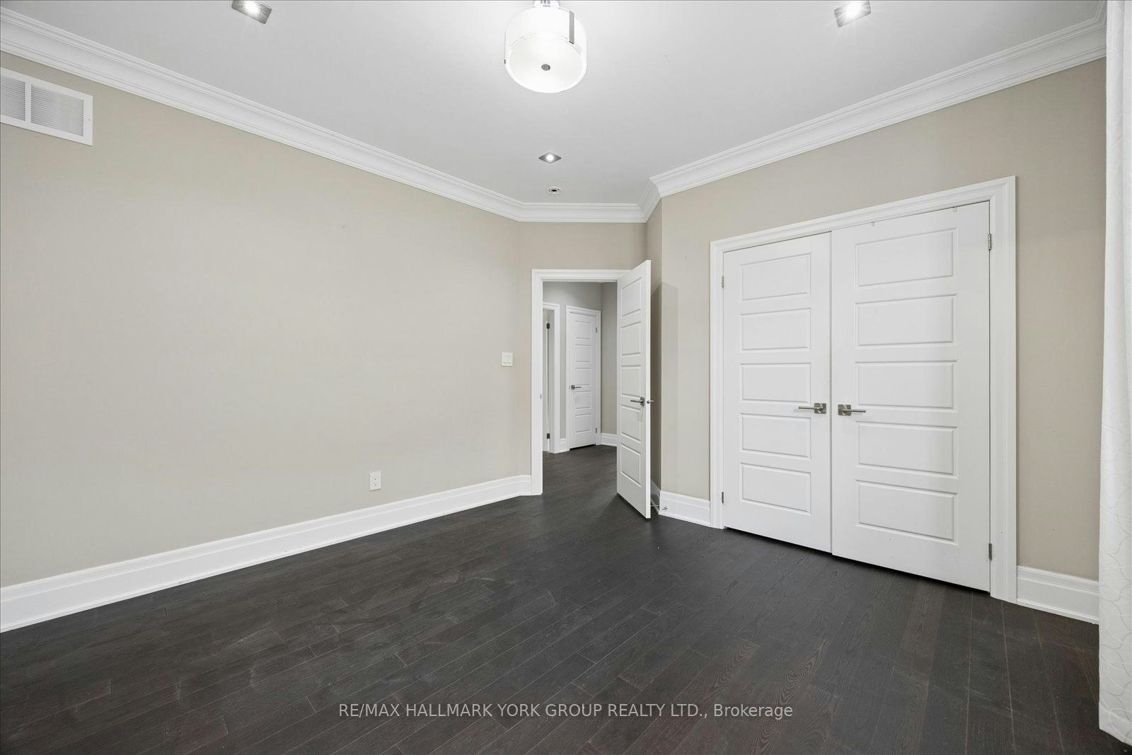 19 Lampkin Street, Georgina, ON, L0E 1R0 - 37