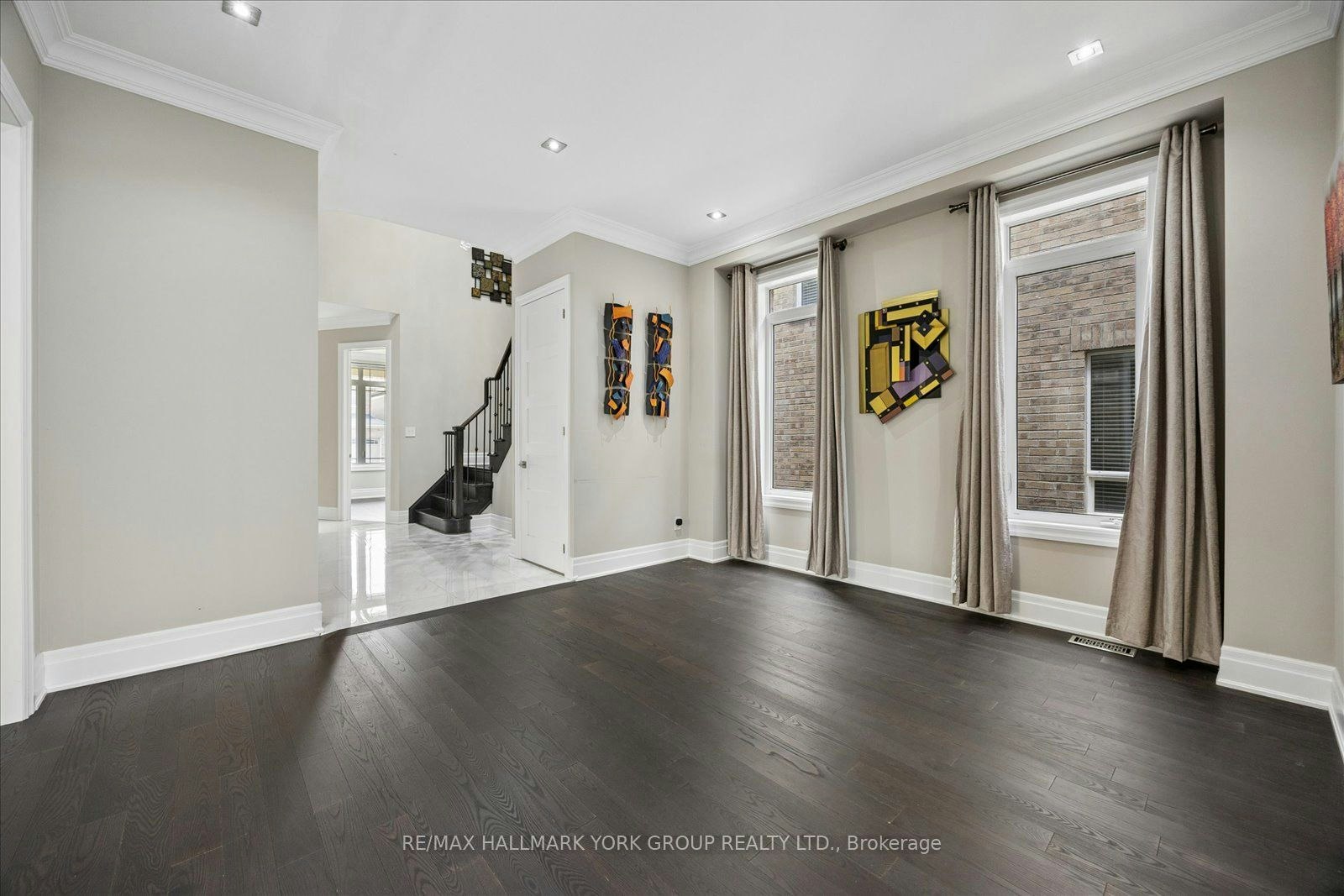 19 Lampkin Street, Georgina, ON, L0E 1R0 - 6