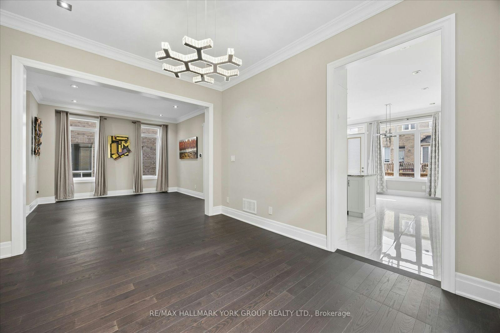 19 Lampkin Street, Georgina, ON, L0E 1R0 - 9