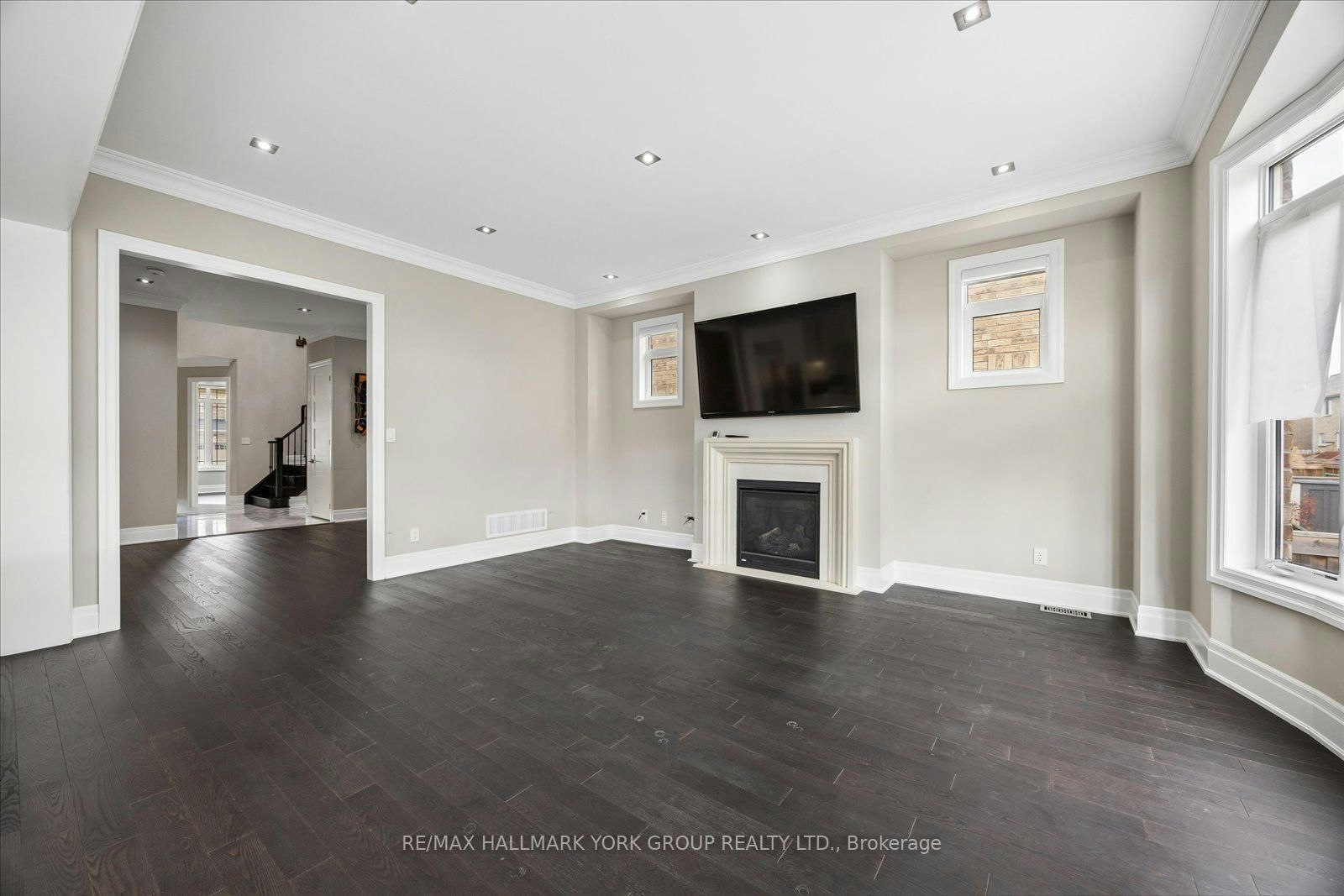 19 Lampkin Street, Georgina, ON, L0E 1R0 - 19