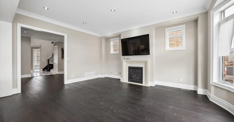 19 Lampkin Street, Georgina, ON, L0E 1R0 - 19