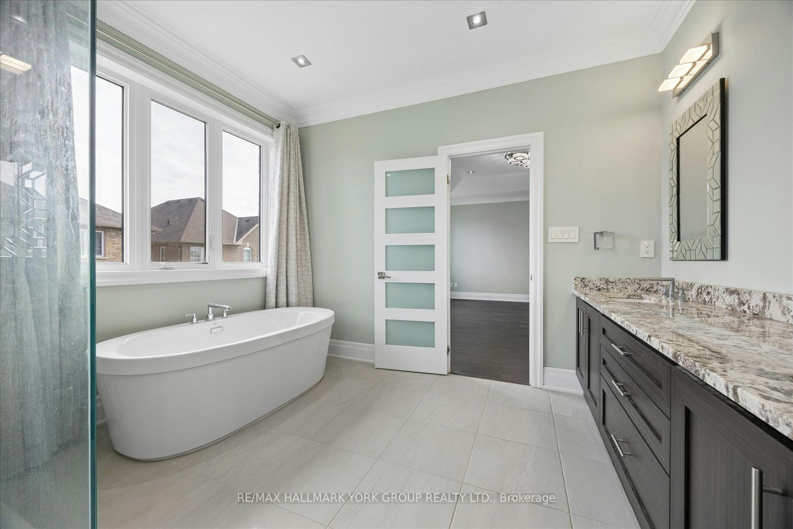 19 Lampkin Street, Georgina, ON, L0E 1R0 - 30