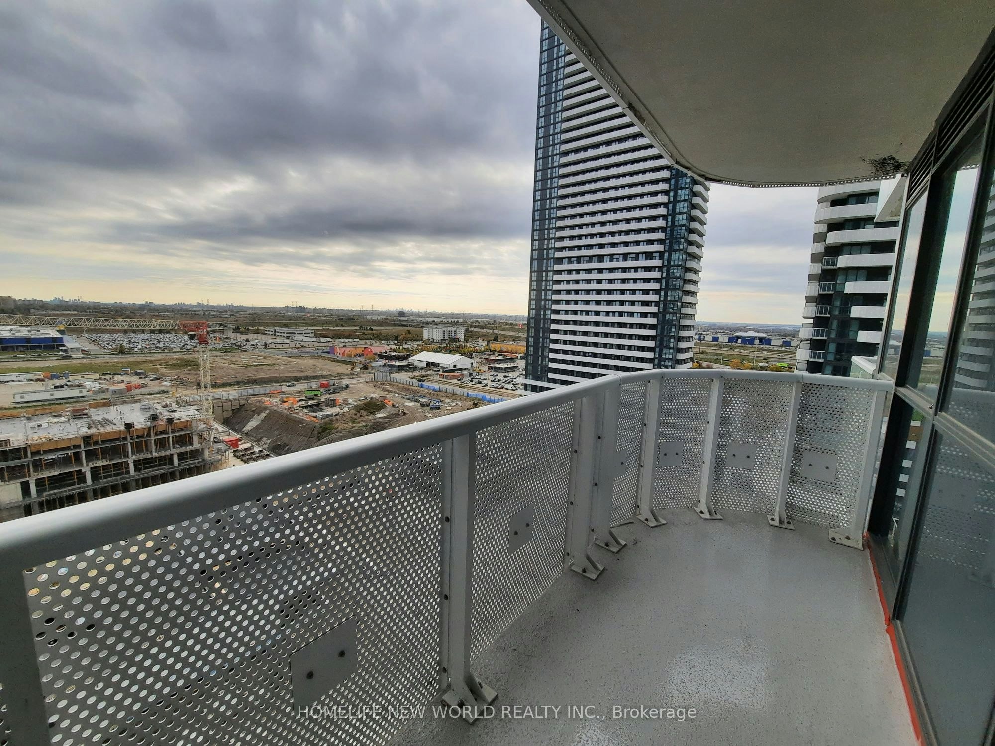 1112-8 Interchange Way, Vaughan, ON, L4K 5Z7 - 13